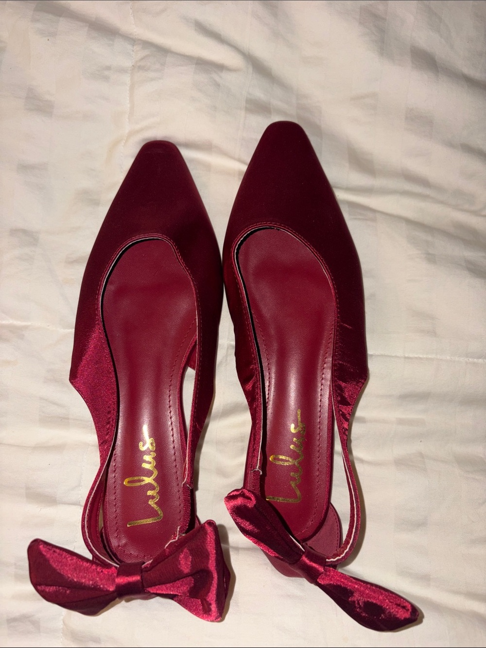 Trendy Lulu's Burgundy Satin Pointed-Toe Slingback Flats with Bow Back🔥